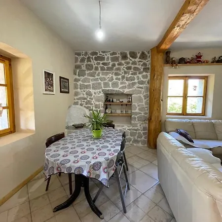 Queen's Vintage House Podgoriçe